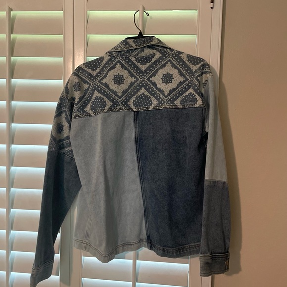 Pacsun rare western denim jacket. Patched denim so so cute!! - Picture 4 of 6